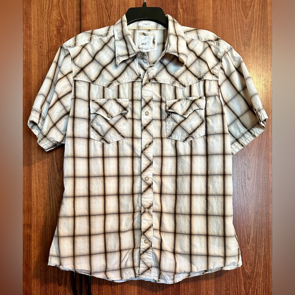BKE Buckle TAN BROWN Western Short Sleeve Pearl Snap Shirt Men XL Slim Fit Plaid